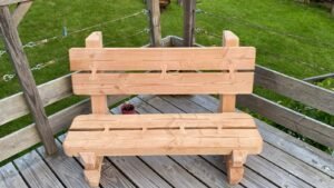 Banc à dossier en Douglas